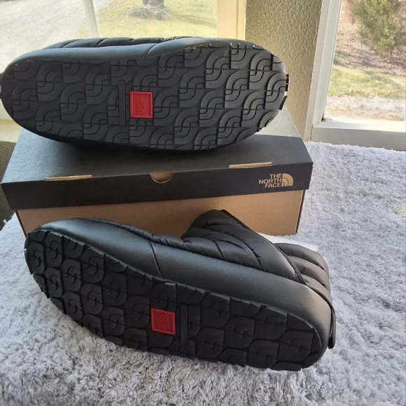 The North Face Black and White Rain & Snow Boots - Picture 2 of 3